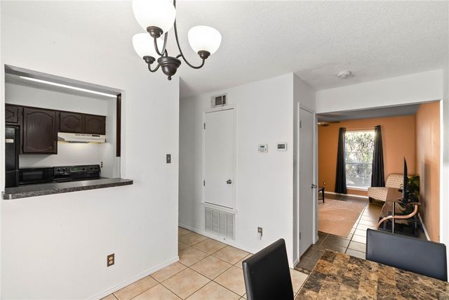 6702 Everhart H102, Corpus Christi, TX 78413