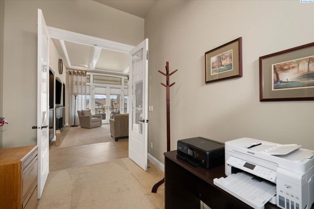 739 S Idaho Pl, Kennewick, WA 99336