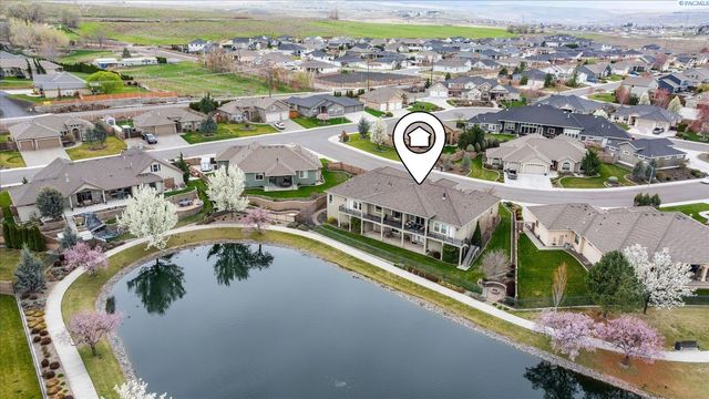 739 S Idaho Pl, Kennewick, WA 99336
