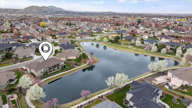 739 S Idaho Pl, Kennewick, WA 99336