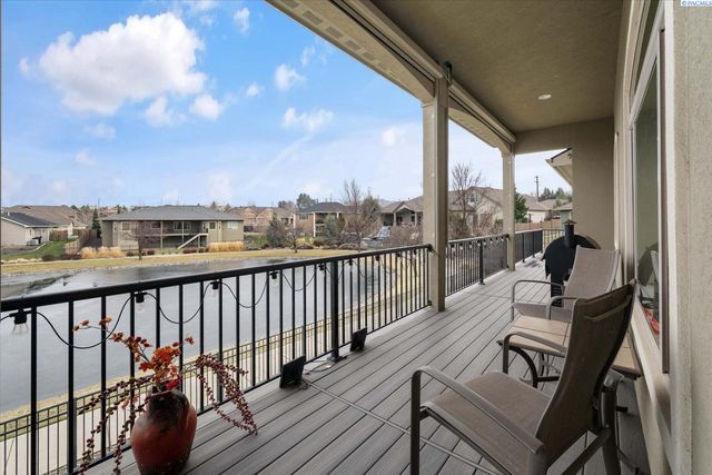 739 S Idaho Pl, Kennewick, WA 99336