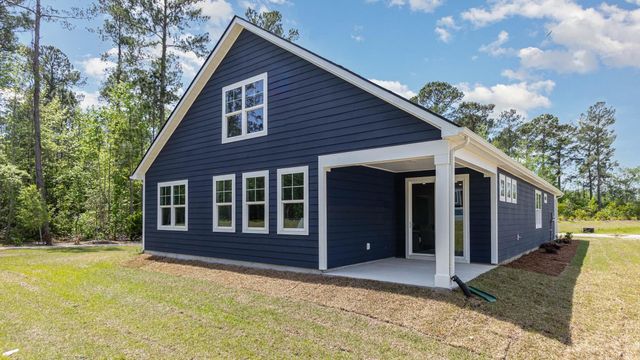 1292 Woodhouse Dr, Ash, NC 28420