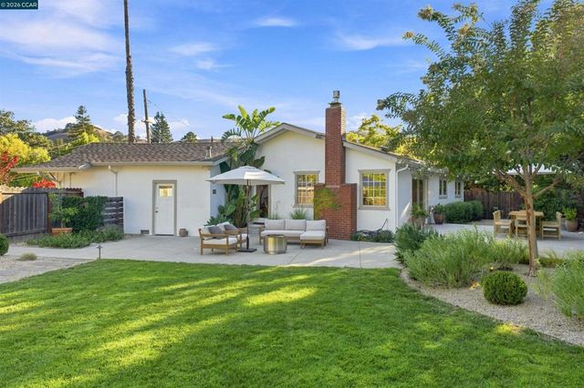 1422 Novato Ct, Walnut Creek, CA 94597