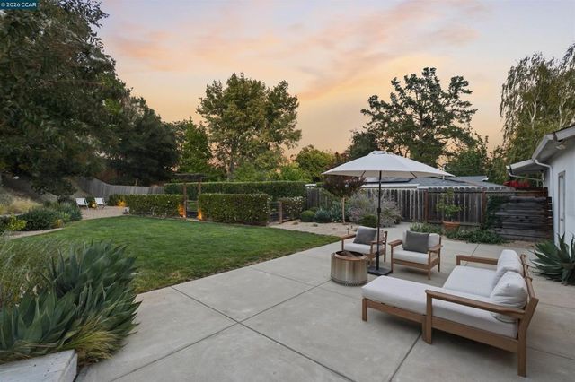 1422 Novato Ct, Walnut Creek, CA 94597