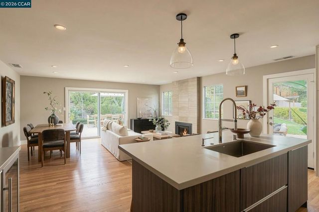 1422 Novato Ct, Walnut Creek, CA 94597