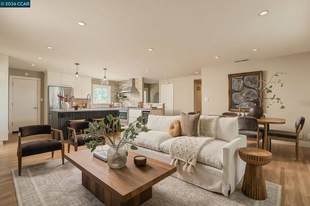 1422 Novato Ct, Walnut Creek, CA 94597