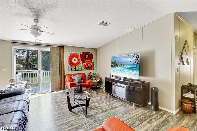2023 Gish LN, North Fort Myers, FL 33917