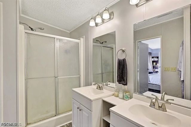 2023 Gish LN, North Fort Myers, FL 33917
