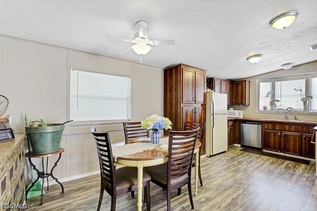 2023 Gish LN, North Fort Myers, FL 33917