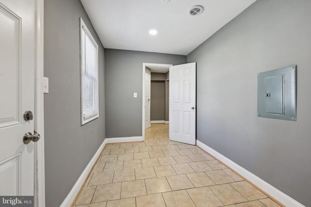 5824 FIFER DR, Alexandria, VA 22303