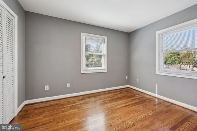 5824 FIFER DR, Alexandria, VA 22303