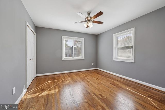 5824 FIFER DR, Alexandria, VA 22303