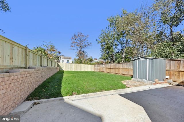 5824 FIFER DR, Alexandria, VA 22303