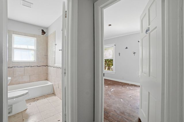 2508 Roanoke Avenue, Dallas, TX 75235