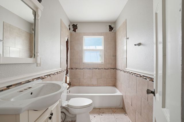 2508 Roanoke Avenue, Dallas, TX 75235