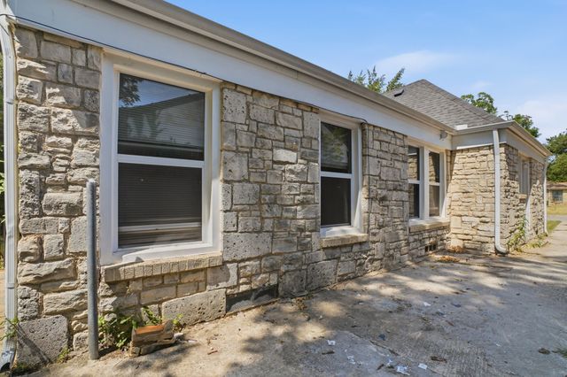 2508 Roanoke Avenue, Dallas, TX 75235
