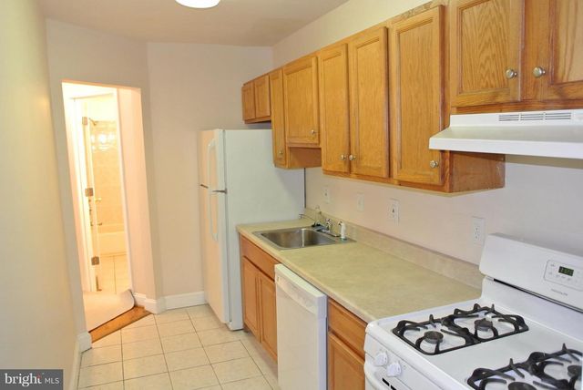 3216 28TH ST SE #2, Washington, DC 20020