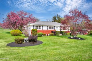 2 Dusenberry Road, Schaghticoke, NY 12182