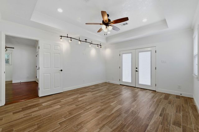 1320 Woodvine Drive, Houston, TX 77055