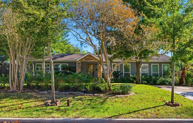 1320 Woodvine Drive, Houston, TX 77055