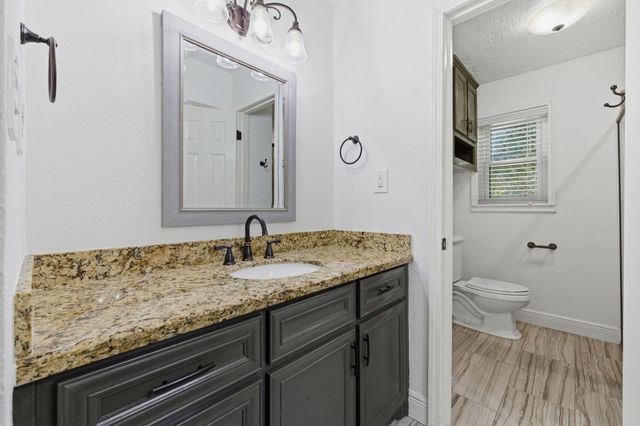 1320 Woodvine Drive, Houston, TX 77055