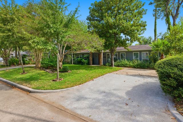 1320 Woodvine Drive, Houston, TX 77055