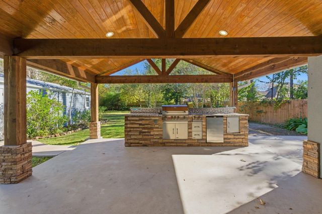 1320 Woodvine Drive, Houston, TX 77055