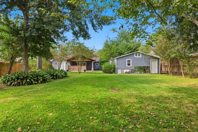 1320 Woodvine Drive, Houston, TX 77055