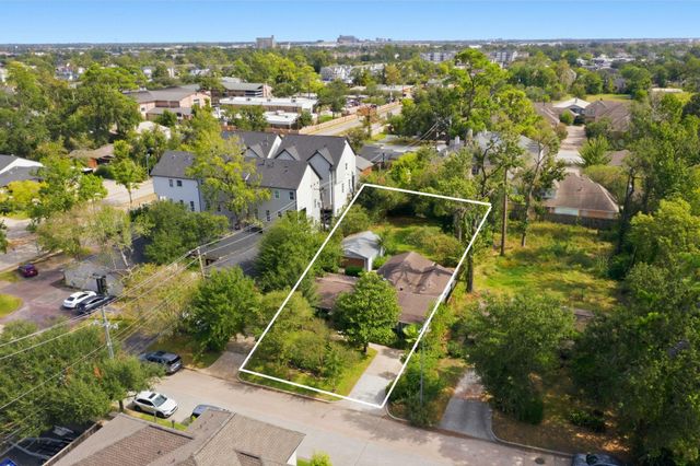 1320 Woodvine Drive, Houston, TX 77055