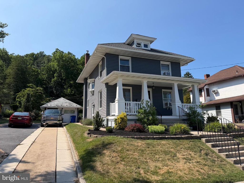38 W 33RD ST, Reading, PA 19606