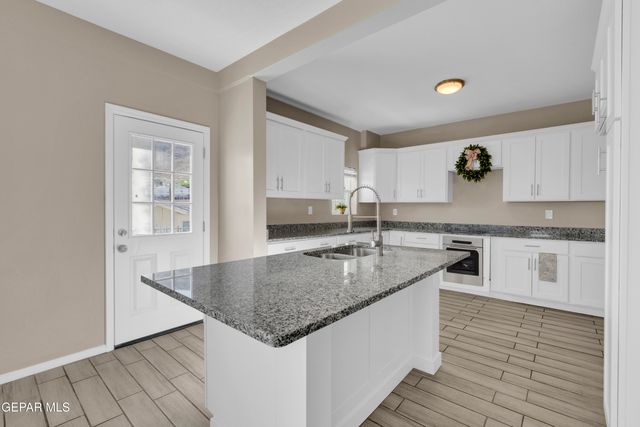 2315 PORTLAND Avenue, El Paso, TX 79930