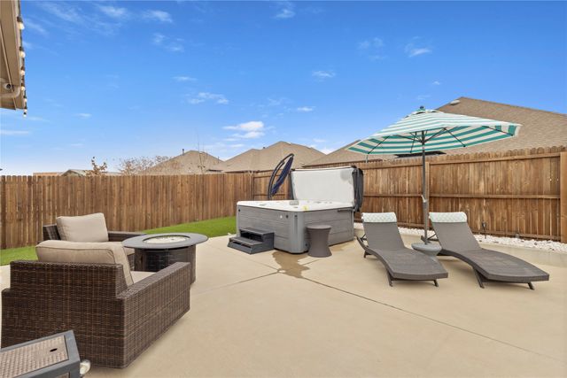 2816 Permian Road, Aubrey, TX 76227