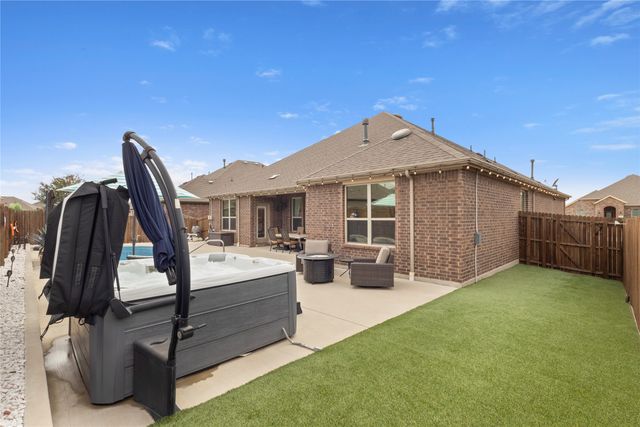 2816 Permian Road, Aubrey, TX 76227