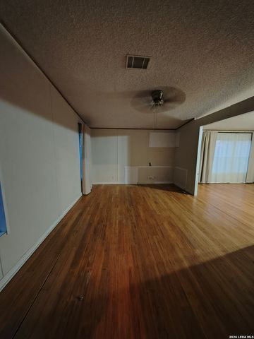 22704 Savannah, Von Ormy, TX 78073