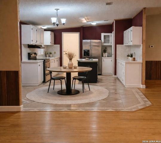 22704 Savannah, Von Ormy, TX 78073