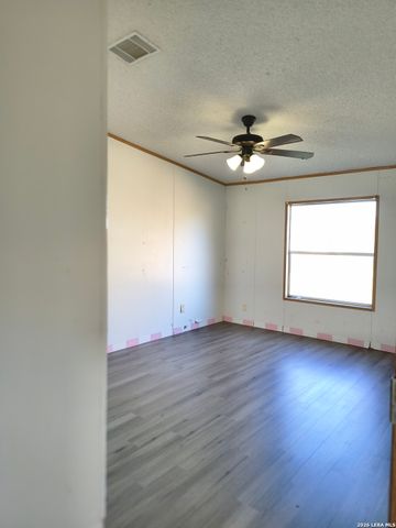 22704 Savannah, Von Ormy, TX 78073