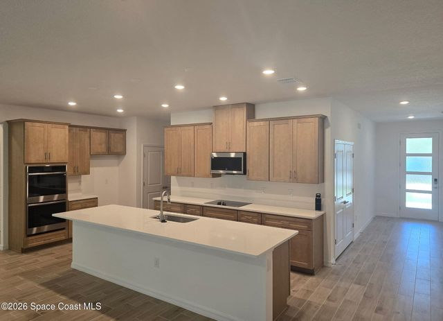 170 Arthur Avenue, Edgewater, FL 32141
