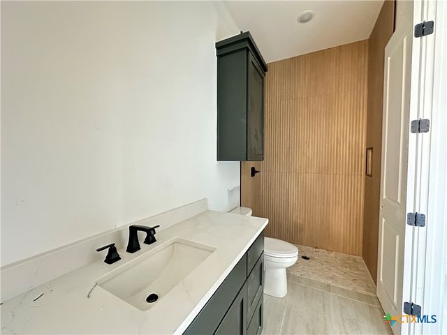 430 Dos Rios, Morgans Point Resort, TX 76513