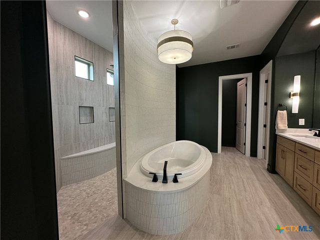 430 Dos Rios, Morgans Point Resort, TX 76513