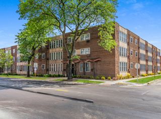 1333 W TOUHY Avenue 301, Park Ridge, IL 60068