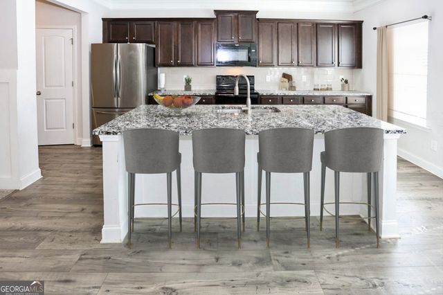154 Laurel Cove Drive, Hoschton, GA 30548