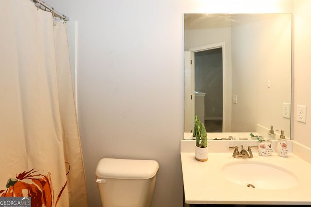 154 Laurel Cove Drive, Hoschton, GA 30548