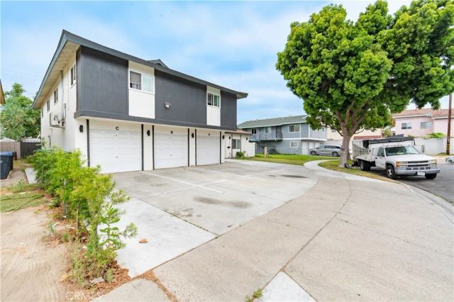 308 S Laurel Street, Santa Ana, CA 92704