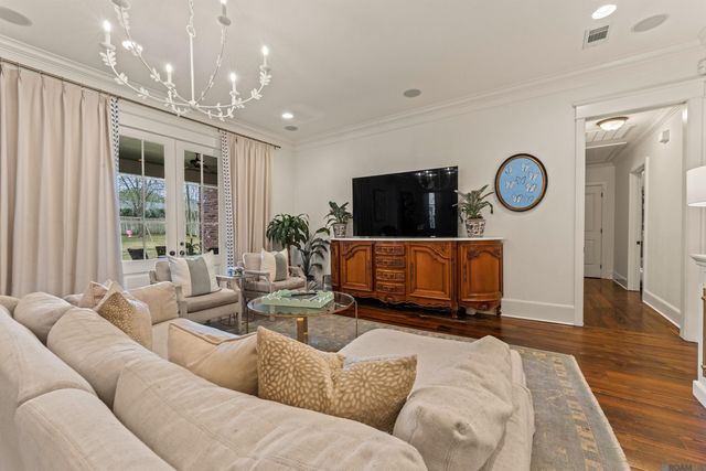 7665 Richards Dr, Baton Rouge, LA 70809