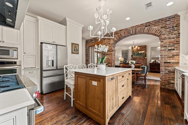 7665 Richards Dr, Baton Rouge, LA 70809