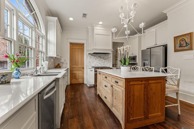 7665 Richards Dr, Baton Rouge, LA 70809