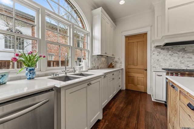 7665 Richards Dr, Baton Rouge, LA 70809