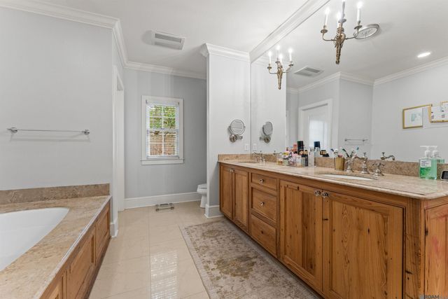 7665 Richards Dr, Baton Rouge, LA 70809