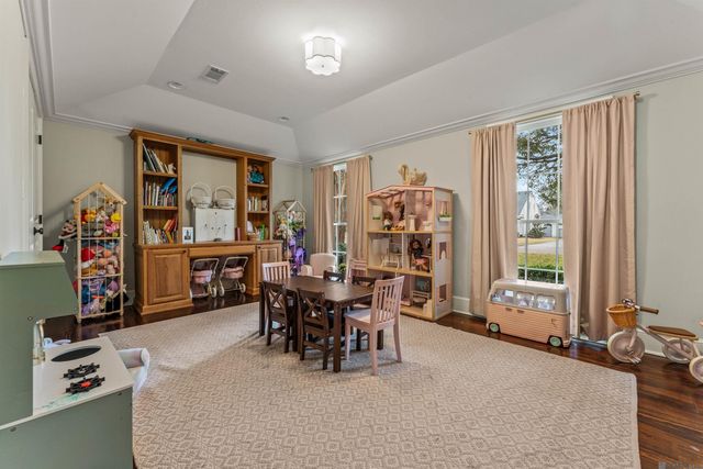 7665 Richards Dr, Baton Rouge, LA 70809