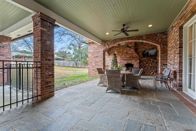 7665 Richards Dr, Baton Rouge, LA 70809